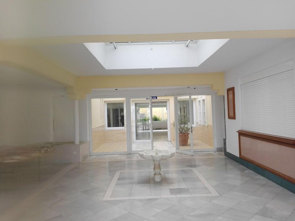 Apartamentos Venecia Roquetas de Mar Exterior photo